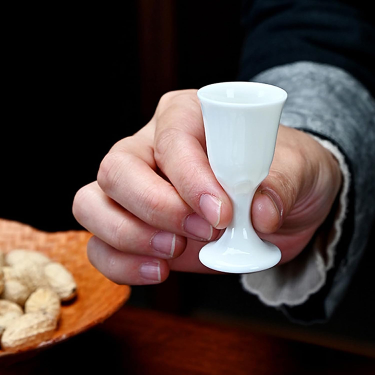 徳利仕掛ける とっくり おちょこ ぐい呑み 酒器 酒器揃 酒盃 お酒入れ 分かりやすい 差し上げ物仕掛ける 言い慣わし的な瀬戸もの酒優勝杯 日本酒用 陶瓷 般若湯/蒸留酒/梅酒 父の日の差し上げ物 正月 新年 御役目用 住み替え