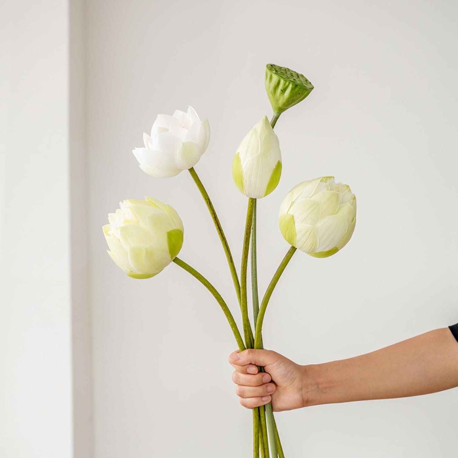 造花 蓮の花 フェイクフラワー 絹地御花 水やり不必要 枯れない 作物御花 御花繰り合わせる 即物的 今めかしい リビング 部屋の入り口 仏壇 一覧表かざり付ける DIY 室内装飾 仏花 胸花 胸花 撮