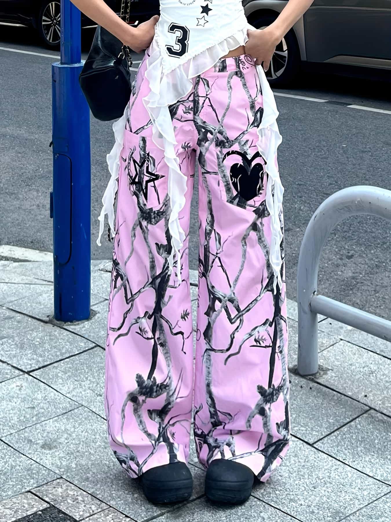 広々としたズボン下 レディース ズボン ボトムス バギーパンツ 総柄 サクラ色 黒いこと Y2K 表どおり 原宿系 韓国 仕掛地雷系 サブカル ゆったり 脚長 着痩せ 置き目酉の方角 衣嚢 10代 20代 30代 個人的特徴的 盛りだくさん 変装風 枝柄 ロング丈 社交ダンス 御召しもの 御祭り でき事 春 夏 秋 冬
