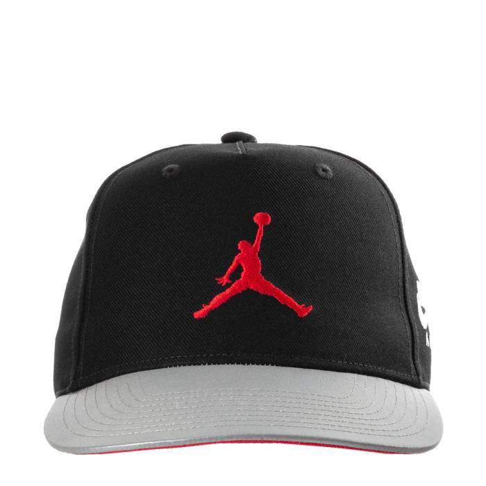 ナイキ ジョーダン Jordan 【 Youth Retro 5 Snapback Unisex Black/Silver Metallic/Fire Red 】 子供用 レトロ Snapback スナップバック バッグ ユニセックス 黒色 ブラック Silver 銀色・シルバー ファイア Red 赤・｜スニケス 12,062円
