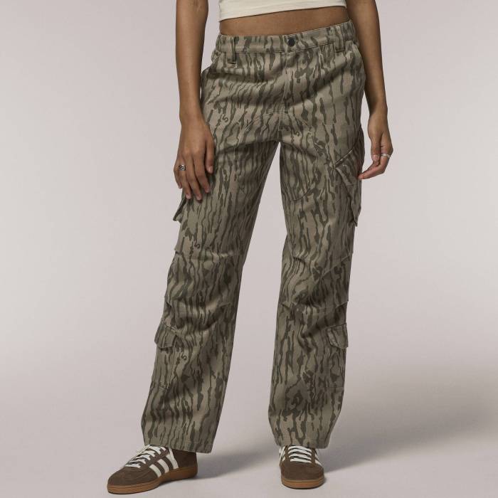Cozi 【 Arlo Relaxed Fit Cargo Pants Women\u0027s Camo/Bark 】 積貨委託貨物 レディース 間鴨柄