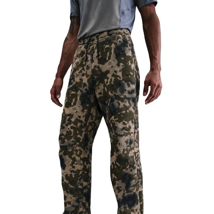 【★百貨店SALE★6/11真夜中2時迄】ナイキ Nike 【 Tech Fleece Open Hem Camo Pant Men\u0027s Neutral Olive/Black 】 テック フリース 合鴨柄 ズボン下 メンズ olive オリーブ 黒いこと 黒いこと