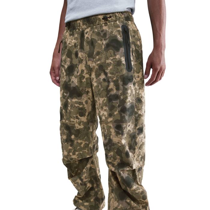 ナイキ Nike 【 Tech Woven Pant Aop Men's Neutral Olive/Black 】 テック Woven ウーブン パンツ メンズ olive オリーブ 黒色 ブラック 30,810円
