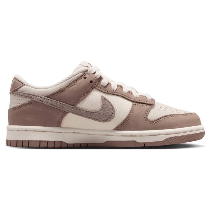 【★百貨店SALE★6/11真夜中2時迄】ナイキ Nike 【 Dunk Low Se 3 Boys\u0027 Grade School Taupe Haze/Pale Ivory 】 ダンク お坊っちゃん キッズ 象牙色
