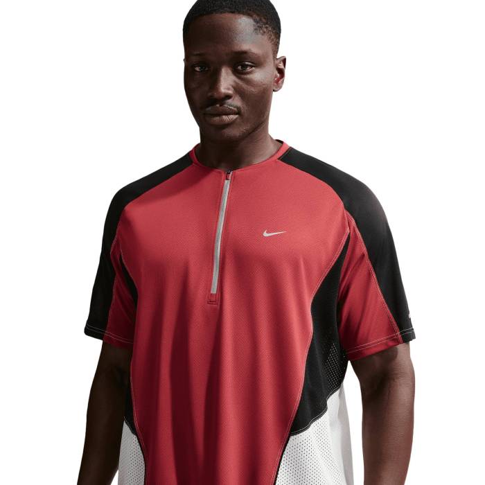 ナイキ Nike 【 Dri-Fit Retro Short Sleeve T-Shirt Men's Red/Black 】 ドライフィット レトロ Sleeve スリーブ Tシャツ メンズ Red 赤・レッド 黒色 ブラック