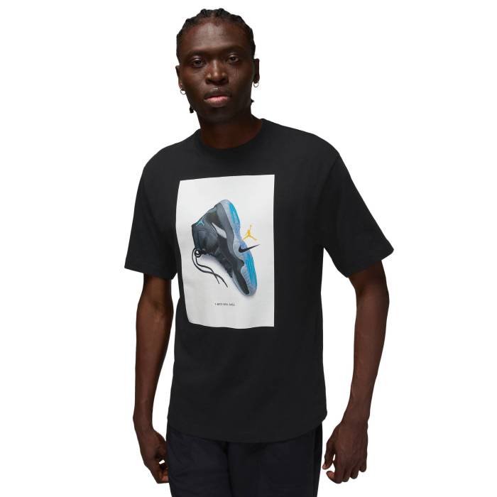 ナイキ ジョーダン Jordan 【 Brooklyn Aj 11 Ad Graphic Short Sleeve Crew Men's Black/Black 】 ブルックリン グラフィック Sleeve スリーブ クルー メンズ 黒色 ブラック｜スニケス