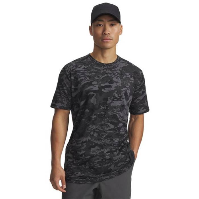 アンダーアーマー Under Armour 【 Camo Short-Sleeve Regular Fit T-Shirt Men Castlerock 】 カモ柄 Tシャツ メンズ|スニケス