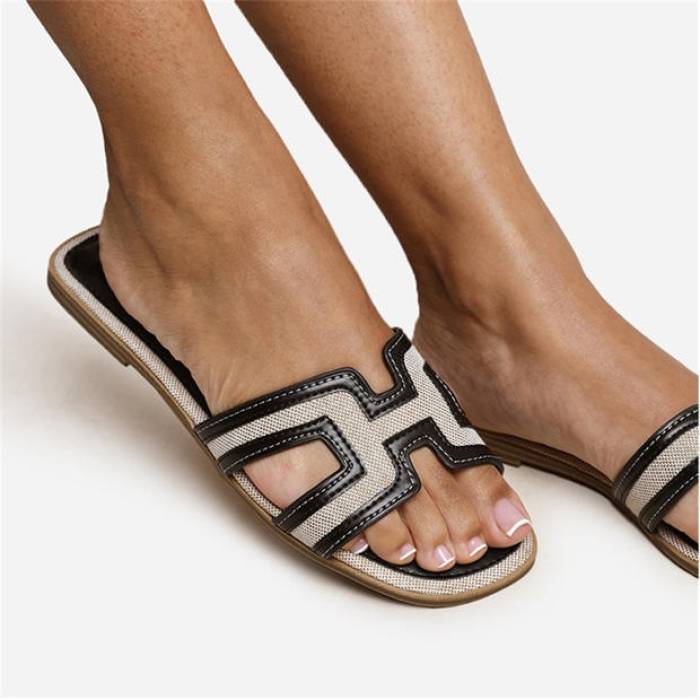 Wheres That From 【 Cut Out Strap Detail Flat Sandals Women Black 】 ストラップ サンダル レディース 黒色 ブラック