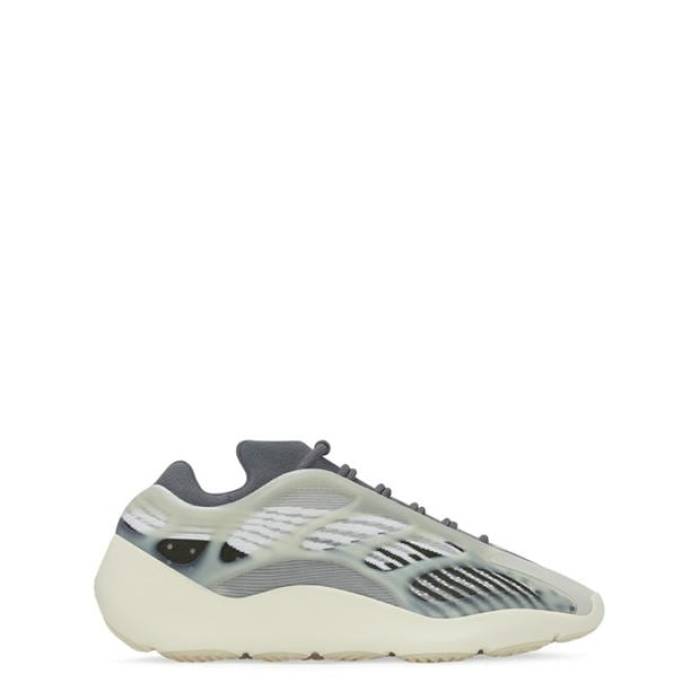 たわい無い Yeezy 【 700 V3 Fade Salt Rpu Cage Glows In Dark Sneakers Men Fade Salt 】 メンズ
