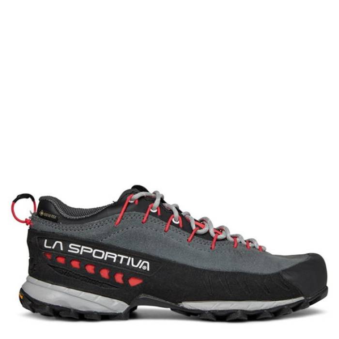 スポルティバ La Sportiva 【 Waterproof Trekking Shoes Men Grey 】 シューズ 運動すること靴 メンズ 薄墨色 薄墨色