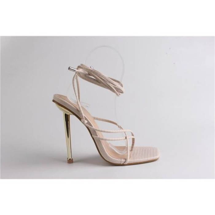 Chic 【 Strappy Flat Sandal Women Cream 】 レディース クリーム｜スニケス