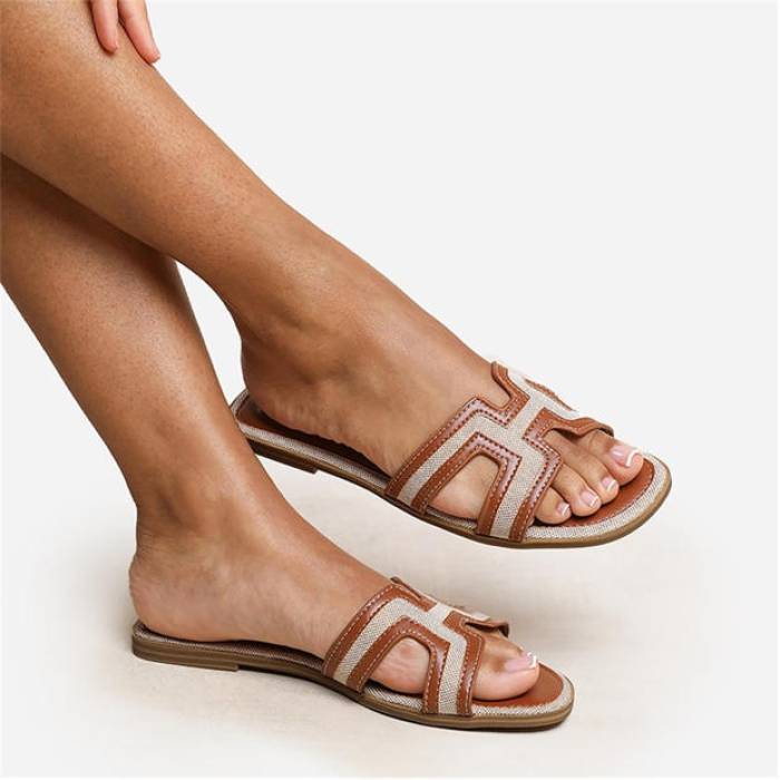 Wheres That From 【 Cut Out Strap Detail Flat Sandals Women Tan 】 ストラップ サンダル レディース