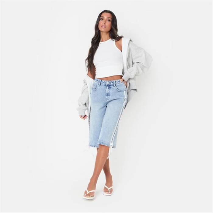 I Saw It First 【 Relaxed Fit Knee Length Denim Jorts Women Light Wash 】 ジーンズ レディース