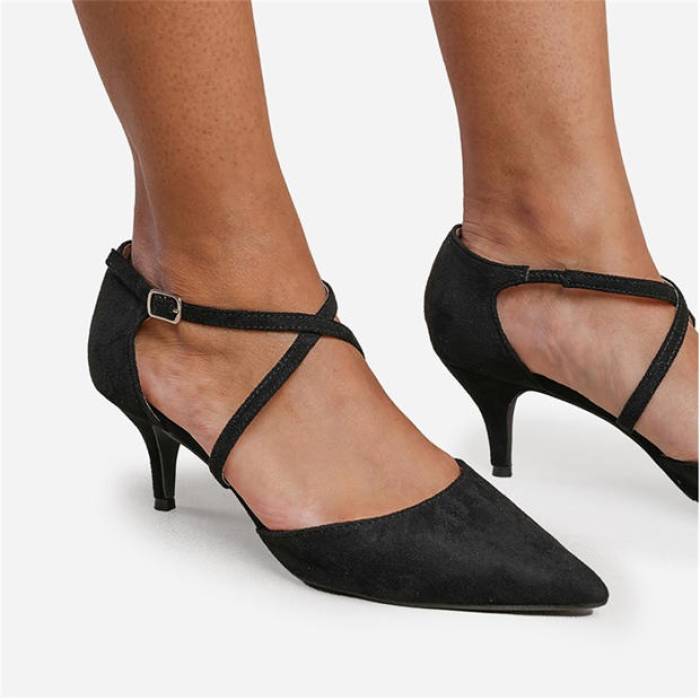 Wheres That From 【 Low Kitten Heels With Crossover Strip Women Black Suede 】 レディース 黒色 ブラック スエード・スウェード