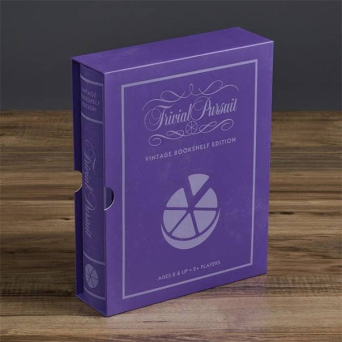 Hasbro 【 Trivial Pursuit Vintage Bookshelf Edition Unisex Vint Bshelf 】 vintage ビンテージ・ヴィンテージ ユニ一発やる