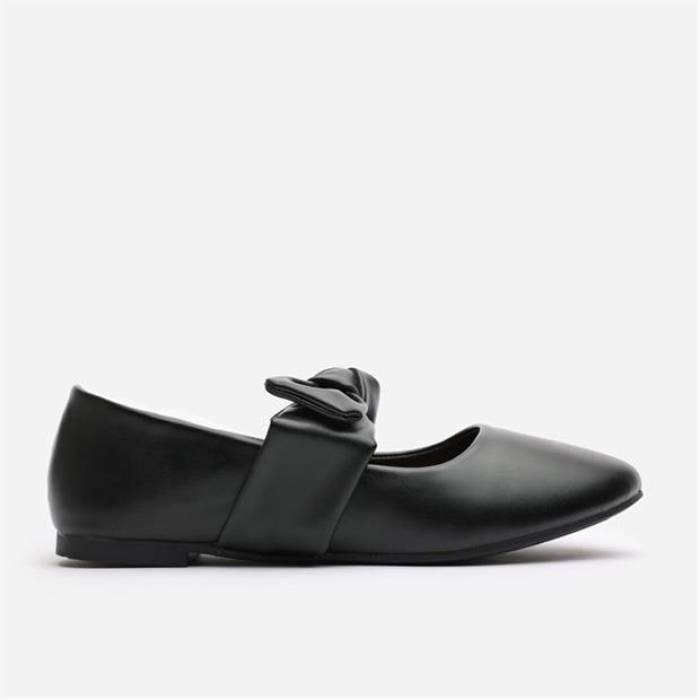Wheres That From 【 Bow Strap Ballet Pumps Women Black Pu 】 ストラップ レディース 黒色 ブラック