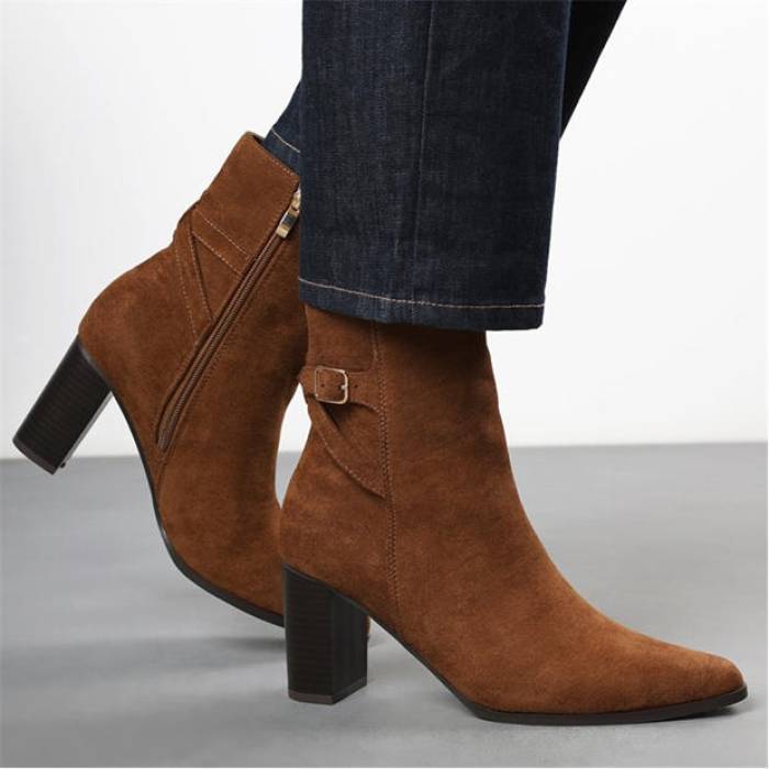 Wheres That From 【 Block Heel Boot With Buckle Detail Women Cognac Ly Suede 】 ヒール ブーツ バックル レディース スエード・スウェード