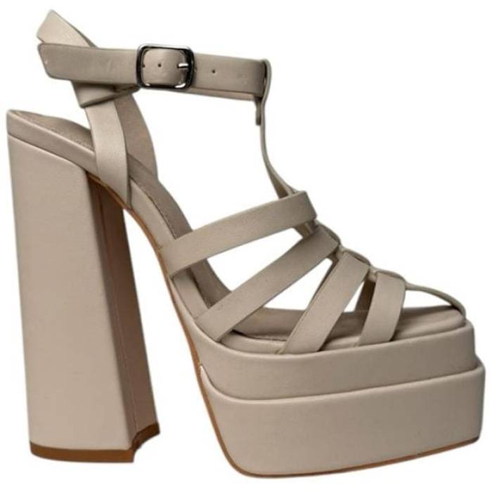 Chic 【 Strappy Gladiator Flat Sandal Women Cream 】 レディース クリーム
