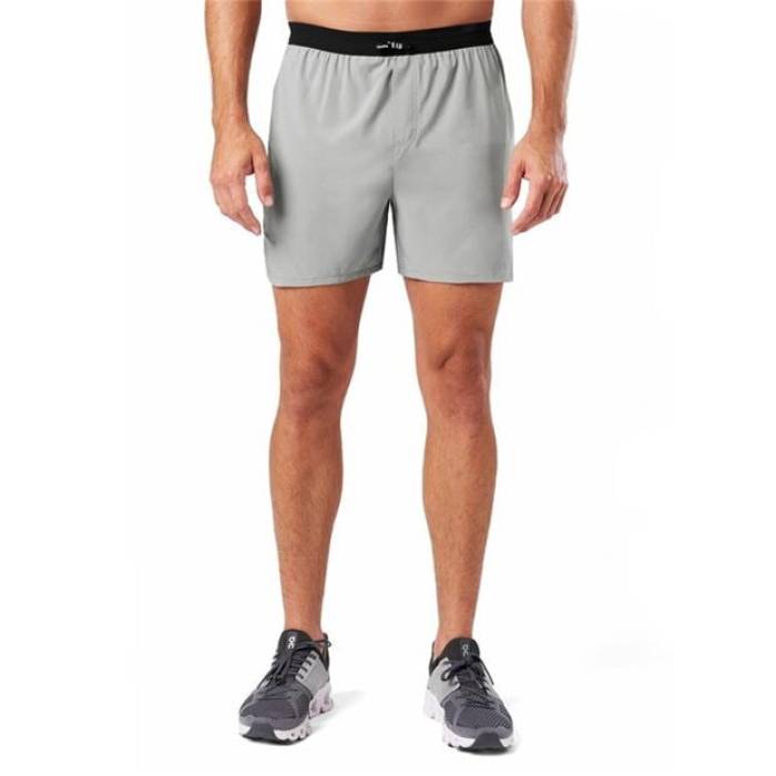 ネイサン Nathan 【 Performance Running Shorts Men Monument Grey 】 演奏 さる股引き メンズ 薄墨色 薄墨色