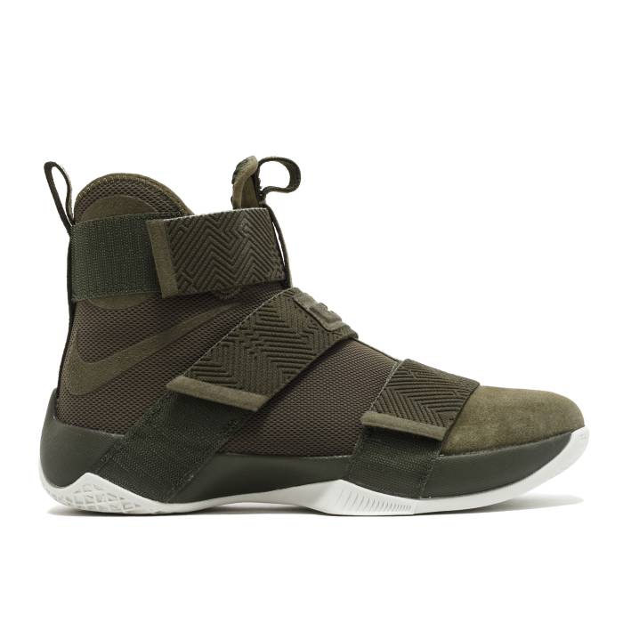 ナイキ Nike 【 Lebron Soldier 10 Sfg Lux \u0027Cargo Khaki\u0027 Men Cargo Khaki/Cargo Khaki/Cargo Khaki/Cargo Khaki 】 Lebron レブロン ソルジャー メンズ 積貨委託貨物 カーキ