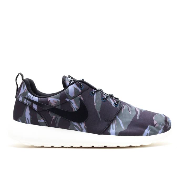 ナイキ Nike 【 Rosherun Gpx 'Camo' Men Black/Black-Sail-Mercury Grey 】 ローシラン メンズ 黒色 ブラック 灰色 グレー