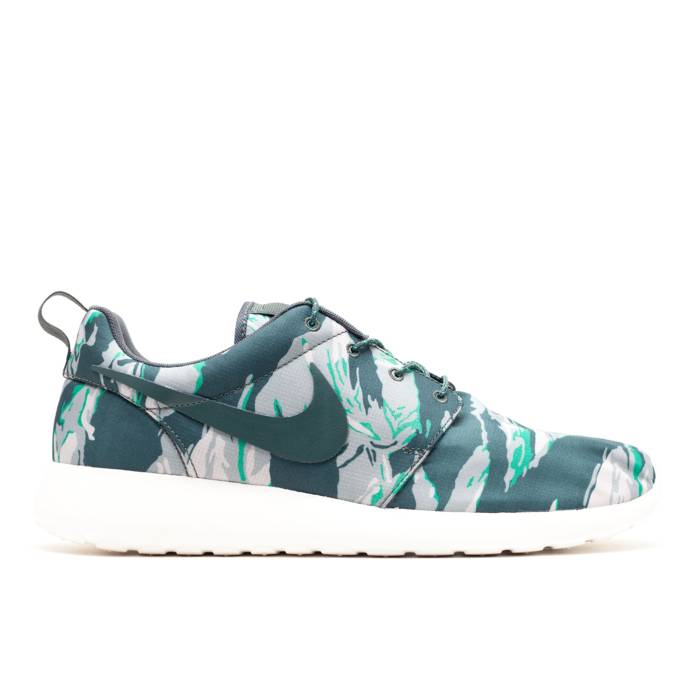 ナイキ Nike 【 Rosherun Gpx \u0027Camo\u0027 Men Vntg Green/Vntg Grn-Slgmm Grn 】 置き目シラン メンズ green 緑・緑であること