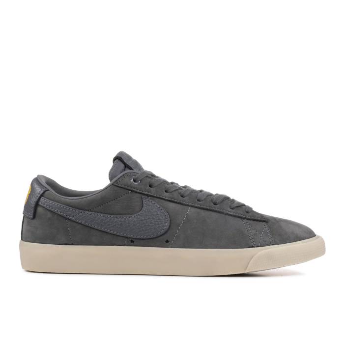 ナイキ Nike 【 Zoom Blazer Low Sb 'Dark Grey' Men Dark Grey/Dark Grey 】 ズーム ブレイザー エスビー メンズ 灰色 グレー
