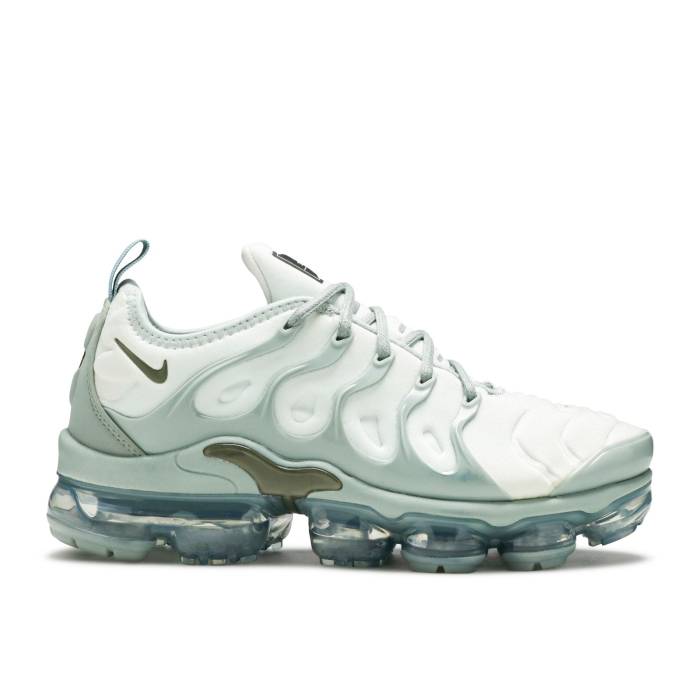 ナイキ Nike 【 Wmns Air Vapormax Plus 'Light Grey' Women Light Silver/Mica Green/Reflect Silver/Medium Olive 】 レディース Silver 銀色・シルバー green 緑・グリーン olive オリーブ
