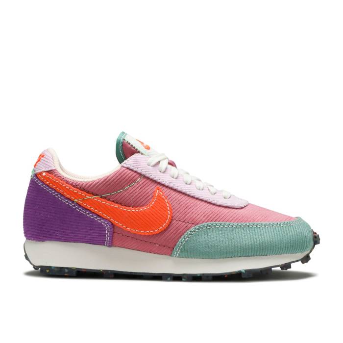 ナイキ Nike 【 Wmns Daybreak \u0027Corduroy - Desert Berry\u0027 Women Desert Berry/Camellia 】 レディース