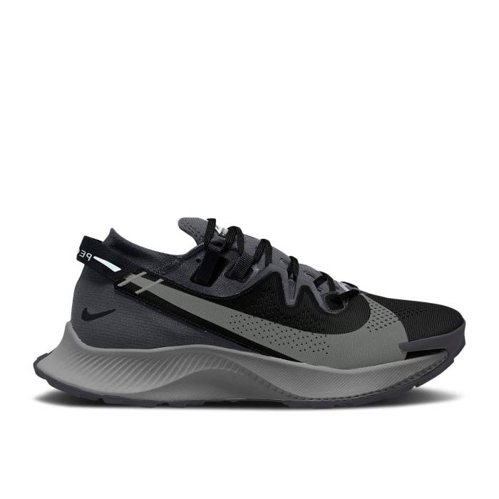 ナイキ Nike 【 Wmns Pegasus Trail 2 \u0027Dark Smoke Grey\u0027 Women Black/Dark Smoke Grey/Particle Grey/Spruce Aura 】 ペガサス レディース 黒いこと 黒いこと 薄墨色 薄墨色 佇まい