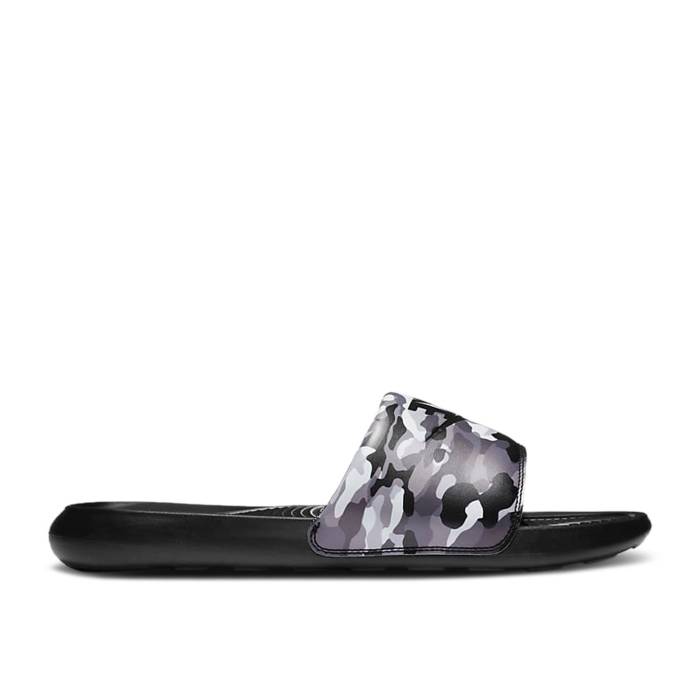 ナイキ Nike 【 Victori One Printed Slide 'Camo - Black Grey' Men Black/Grey Fog/Particle Grey/Black 】 Slide サンダル 黒色 ブラック メンズ 黒色 ブラック 灰色 グレー｜スニケス