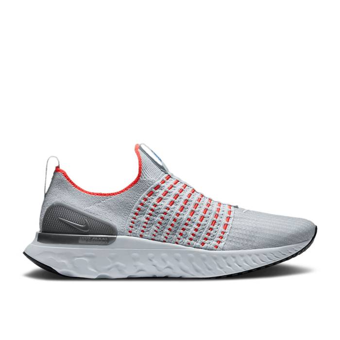 ナイキ Nike 【 React Phantom Run Flyknit 2 Pure Platinum Men Pure Platinum/Flash Crimson/Racer Blue/White 】 リアクト ラン フライニット メンズ ピュア Platinum プラチナム クリムゾン 青色 ブルー 白色 ホワイト