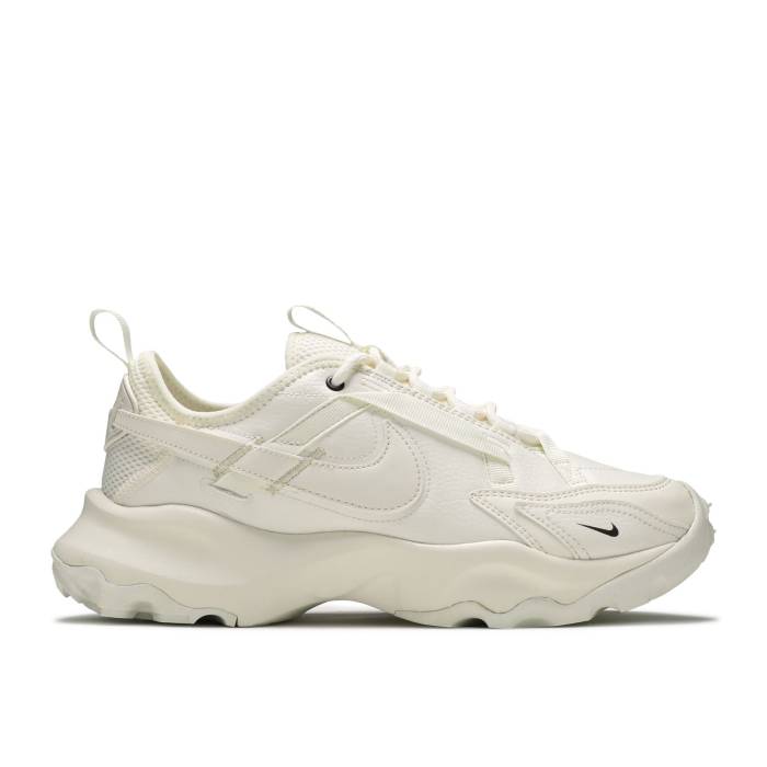 ナイキ Nike 【 Wmns Tc 7900 \u0027Sail\u0027 Women Sail/Black/Sail 】 レディース 黒いこと 黒いこと
