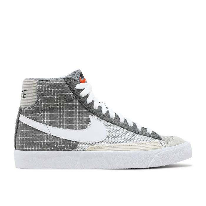 ナイキ Nike 【 Blazer Mid '77 'Patch - Smoke Grey' Men Smoke Grey/Particle Grey/Anthracite/White 】 ブレイザー ミッド メンズ 灰色 グレー 白色 ホワイト|スニケス