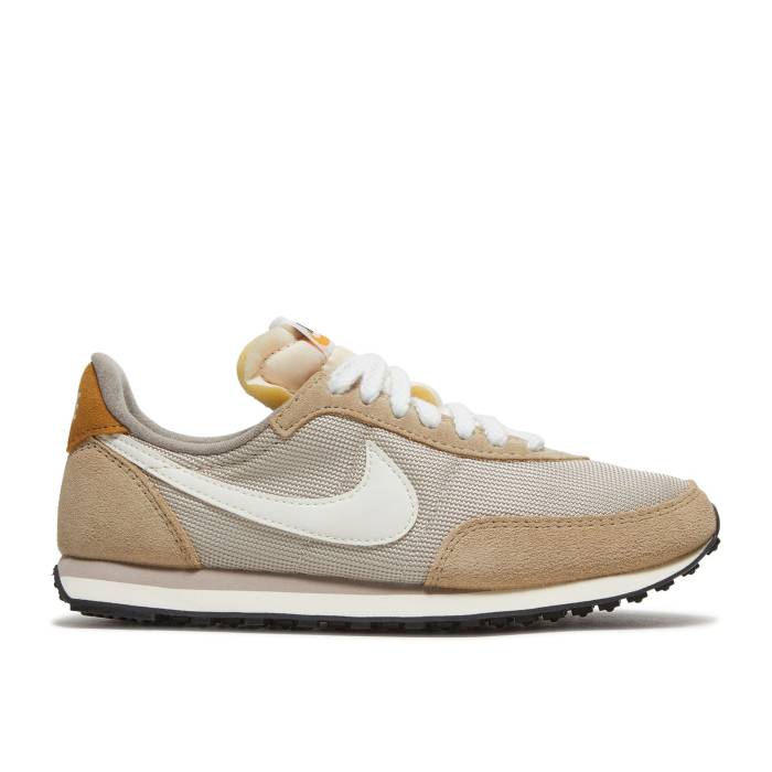 ナイキ Nike 【 Wmns Waffle Trainer 2 Se \u0027Desert Sand\u0027 Women Desert Sand/Sail/Sail/Grain 】 ワーヘル 調教師 レディース 砂色・沙子