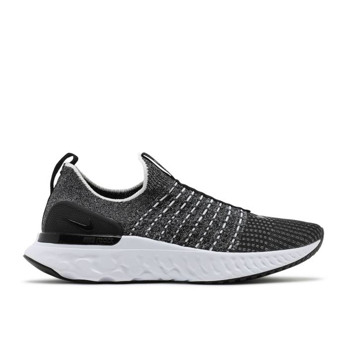 ナイキ Nike 【 Wmns React Phantom Run Flyknit 2 'Oreo' Women Black/White 】 リアクト ラン フライニット レディース 黒色 ブラック 白色 ホワイト