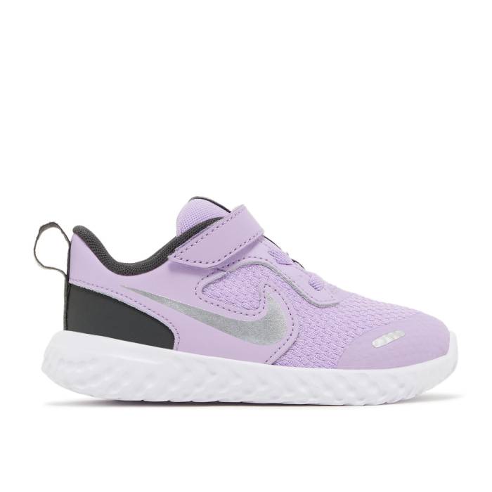 ナイキ Nike 【 Revolution 5 Td \u0027Lilac\u0027 Infant Lilac/Dark Smoke Grey/White/Metallic Silver 】 大変革 もの言う花 薄墨色 薄墨色 白いこと 白いこと Silver しろがね色・しろがね色