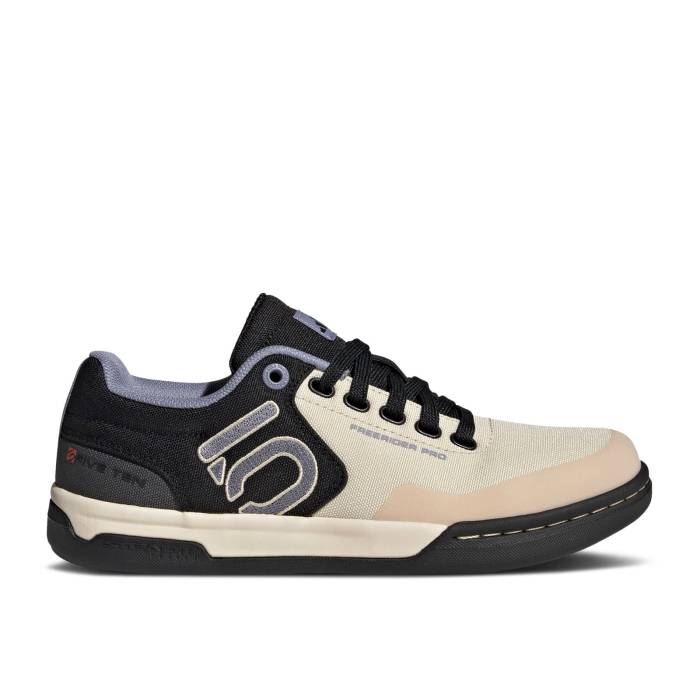 アディダス Adidas 【 Wmns Five Ten Freerider Pro Canvas \u0027Sand Strata Black\u0027 Women Sand Strata/Silver Violet/Core Black 】 労働者階級 レディース 砂色・砂子 Silver しろがね色・しろがね色 紫・相撲取り草 中核グループ 黒いこと 黒いこと