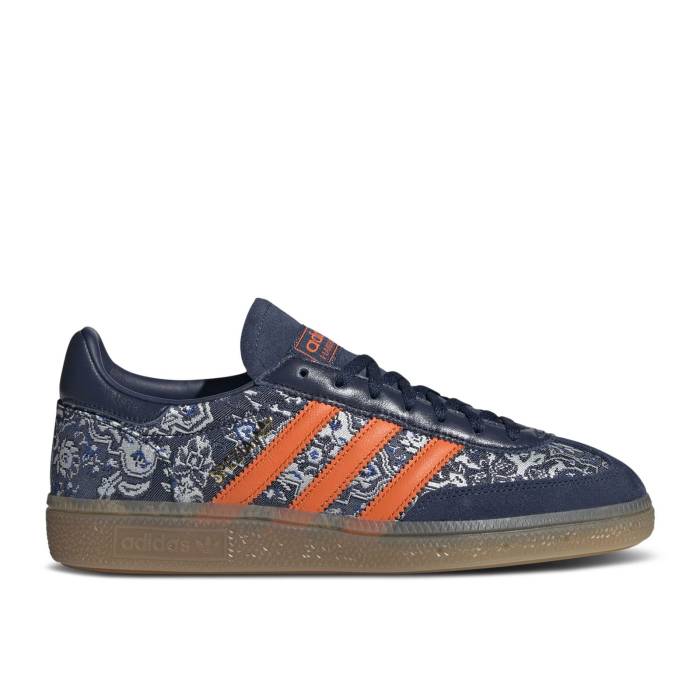アディダス Adidas 【 Wmns Handball Spezial \u0027Ornate Carpet Pack - Night Indigo\u0027 Women Night Indigo/Orange/Gum Three 】 ハンドボール スペシアル ナイト爵 レディース ナイト爵 藍色・インディゴ orange 橙・オレンジ色