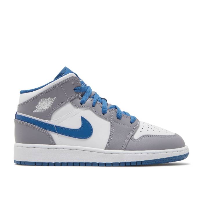 ナイキ エアジョーダン Air Jordan 【 Jordan 1 Mid ガウス \u0027Cement True Blue\u0027 Youth Cement Grey/White/True Blue 】 ミッド 御坊っちゃん キッズ 薄墨色・シメント 薄墨色 薄墨色 白いこと 白いこと 青碧 青色 キッズファッション-スニーカー-靴