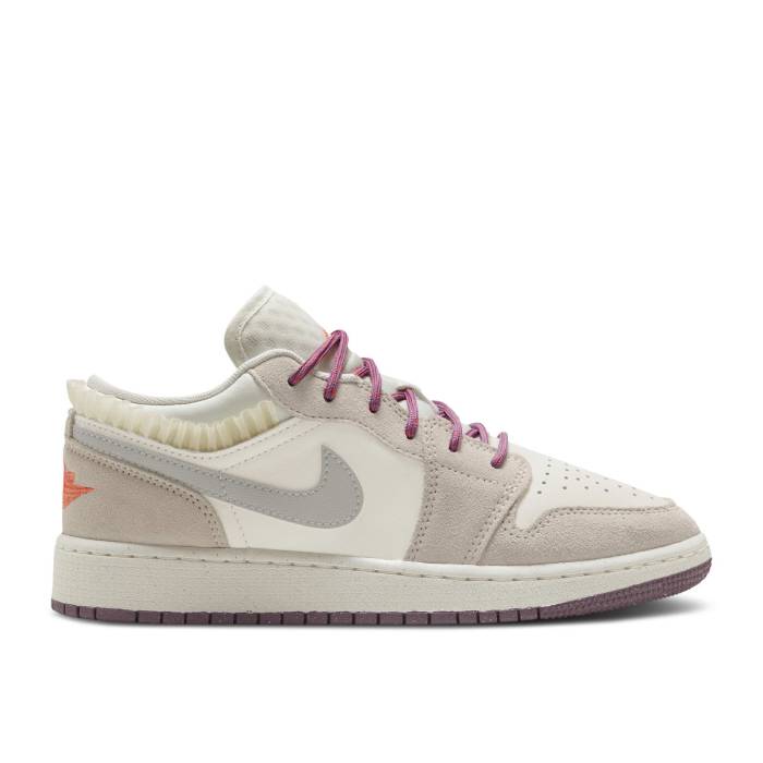 ナイキ エアジョーダン Air Jordan 【 Jordan 1 Low ガウス \u0027Sail Violet Dust\u0027 Youth Sail/Legend Light Brown/Violet Dust/Neutral Grey 】 紫・相撲取り草 御坊っちゃん キッズ Legend 言い伝え 赤銅色 赤銅色 紫・バイオレッ