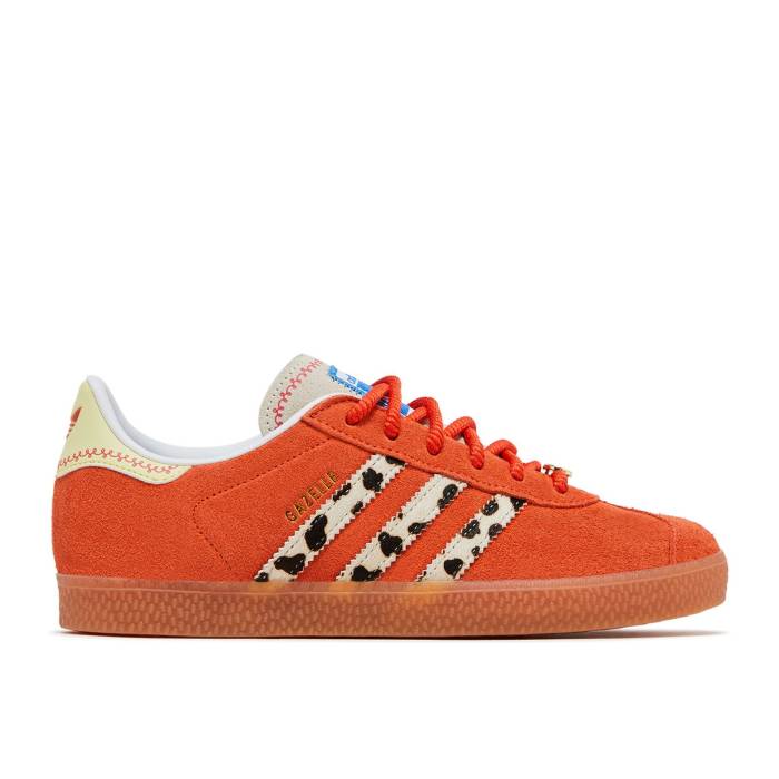 アディダス Adidas 【 Toy Story X Gazelle J \u0027Jessie\u0027 Youth Orange/Cloud White/Gum 】 ガゼル お坊っちゃん キッズ orange 橙・オレンジ色 白いこと 白いこと