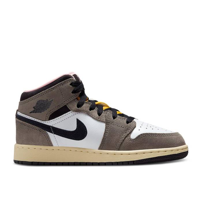 ナイキ エアジョーダン Air Jordan 【 Jordan 1 Mid Se Gs 'Tokyo Bio Hack' Youth White/Cave Stone/Dark Sulfur/Oil Grey 】 ミッド ジュニア キッズ 白色 ホワイト 灰色 グレー|スニケス
