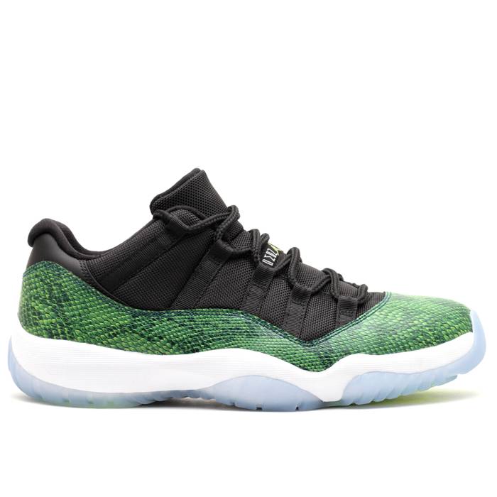 ナイキ エアジョーダン Air Jordan 【 Jordan 11 Retro Low nake Men Black/Nightshade-White-Volt 】 レトロ メンズ 黒色 ブラック