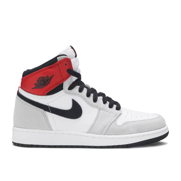ナイキ エアジョーダン Air Jordan 【 Jordan 1 Retro High Og ガウス \u0027Smoke Grey\u0027 Youth White/Black/Light Smoke Grey/Varsity Red 】 レトロ ご機嫌 御坊っちゃん キッズ 白いこと 白いこと 黒いこと 黒いこと 薄墨色 薄墨色 Red 赤・赤いこと