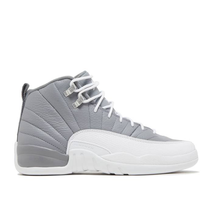 ナイキ エアジョーダン Air Jordan 【 Jordan 12 Retro ガウス \u0027Stealth\u0027 Youth Stealth/White/Cool Grey 】 レトロ 御坊っちゃん キッズ ステルス 白いこと 白いこと 冷やりとした 薄墨色 薄墨色 キッズファッション-靴-スニーカー