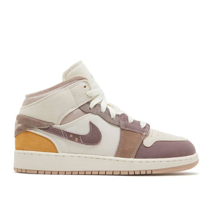 ナイキ エアジョーダン Air Jordan 【 Jordan 1 Mid Se Craft ガウス \u0027Inside Out - Taupe Haze\u0027 Youth Sail/Taupe Haze/Fossil Stone/Celestial Gold/Muslin 】 ミッド 御坊っちゃん キッズ ゴールド