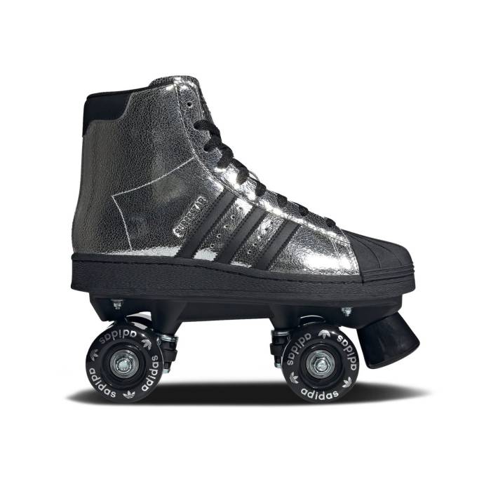 アディダス Adidas 【 Wmns Superstar 82 Skate \u0027Silver Metallic Black\u0027 Women Silver Metallic/Core Black/Cloud White 】 Superstar はやりっ子 Skate 滑る レディース Silver しろがね色・しろがね色 中核グループ 黒いこと 黒いこと 白いこと