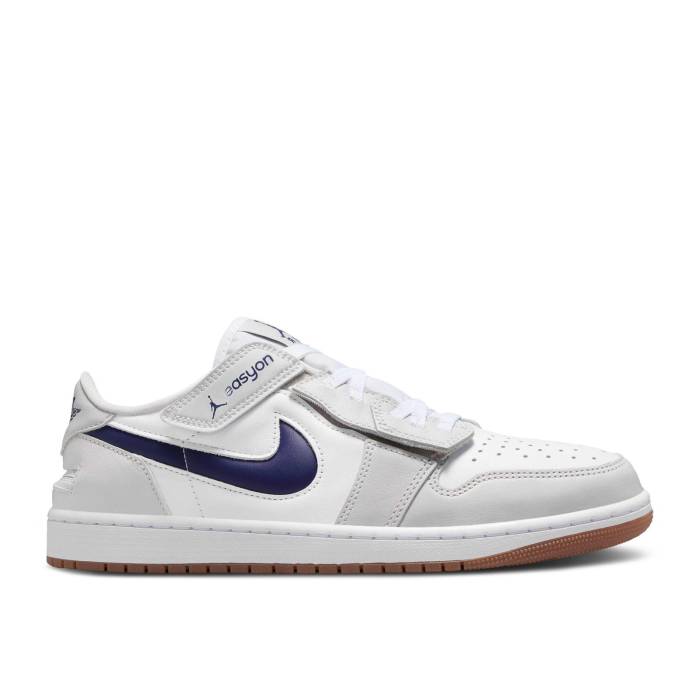 ナイキ エアジョーダン Air Jordan 【 Jordan 1 Low Flyease \u0027Georgetown\u0027 Men White/Neutral Grey/Gum Medium Brown/Midnight Navy 】 メンズ 白いこと 白いこと 薄墨色 薄墨色 赤銅色 赤銅色 紺色 米国海軍