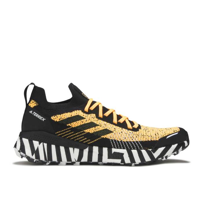 アディダス Adidas 【 Terrex Two Ultra Primeblue 'Solar Gold' Men Solar Gold/Core Black/Cloud White 】 ultra ウルトラ メンズ ゴールド コア 黒色 ブラック 白色 ホワイト